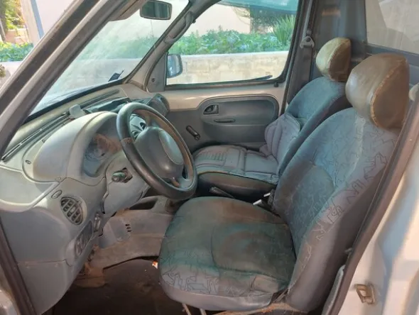 2#7813 Autocarro Renault Kangoo