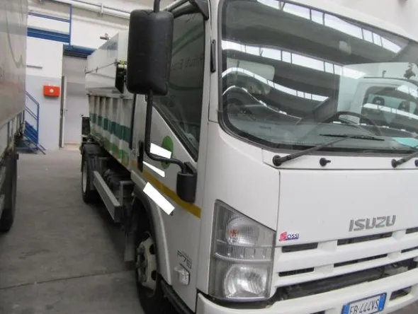 52#3561 Autocompattatore Isuzu P 75 Evolution