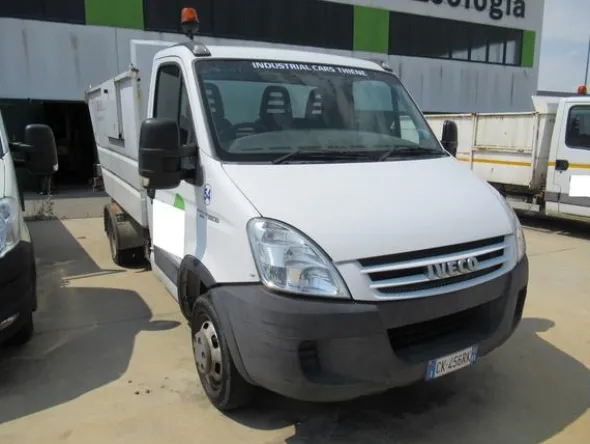 51#3561 Autocompattatore Iveco 35 C10