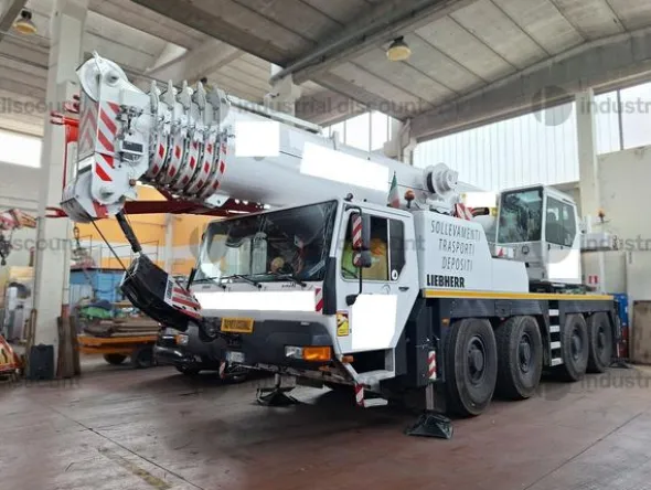 3#9250 Autogru Liebherr LM 1080