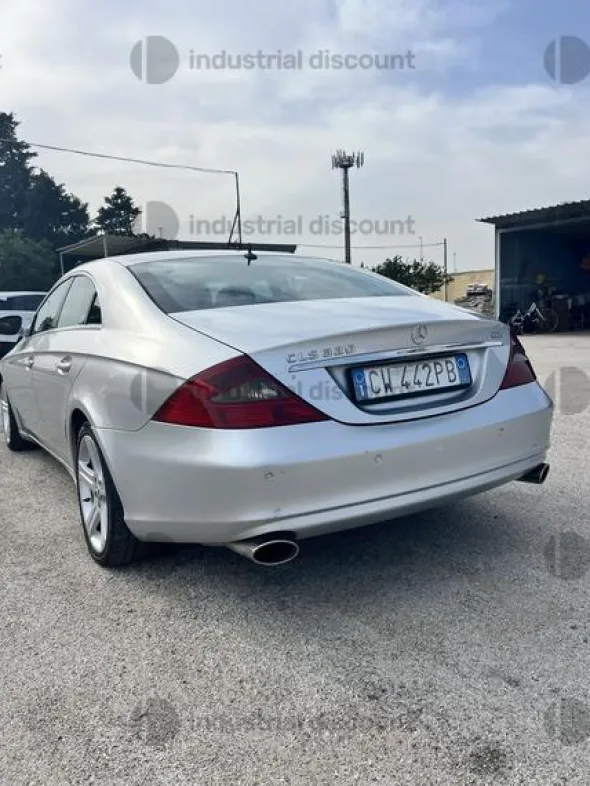 1#9051 Automobile Mercedes CLS 320