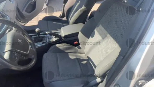3#9647 Automobile Peugeot 508 SW