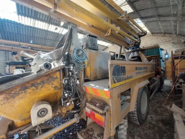 1#7695 Autopompa Iveco