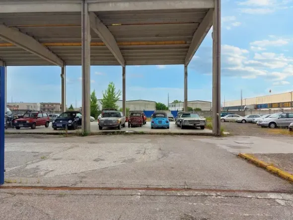 #21379 Autosalone con officine e appartamenti