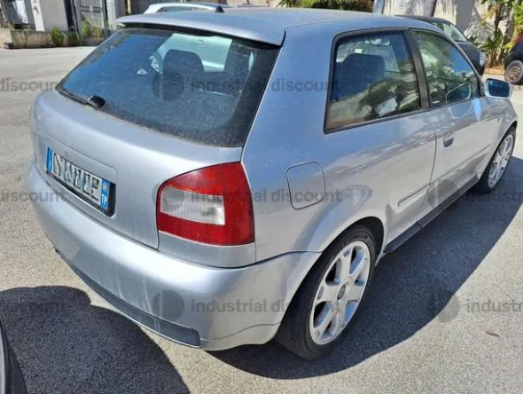 2#9545 Autovettura Audi A3