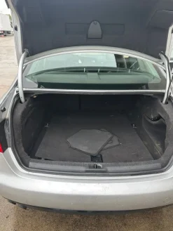 Autovettura Audi A4 – targa EJ826FB