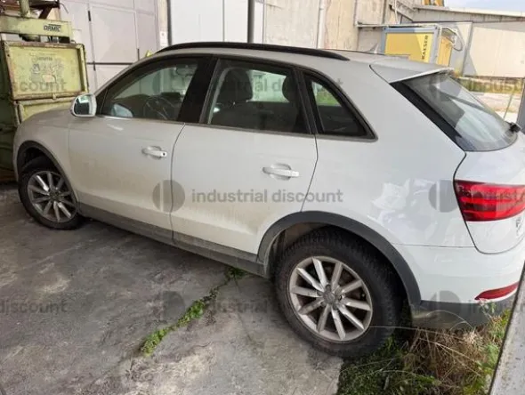 1#9548 Autovettura Audi Q3