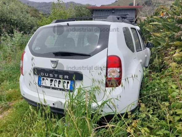 1#9322 Autovettura Dacia Duster