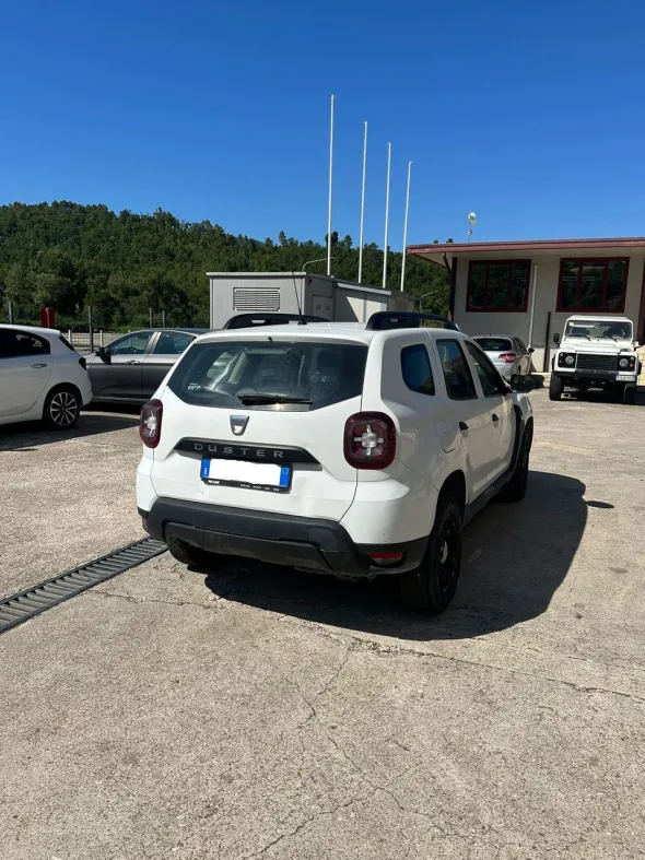 Autovettura Dacia Duster 4×2