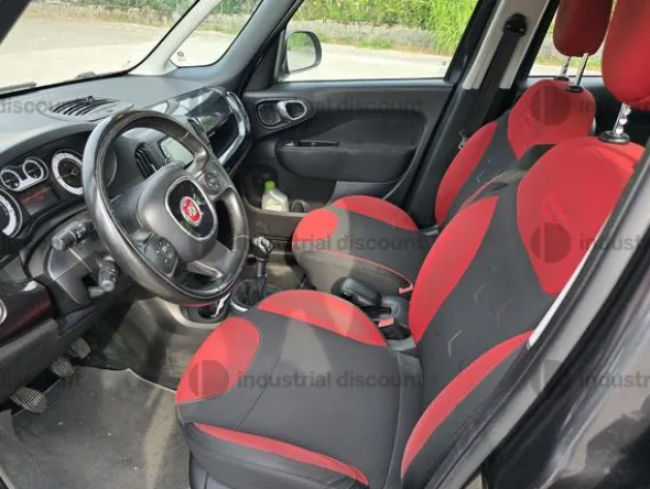 2#10292 Autovettura Fiat 500L