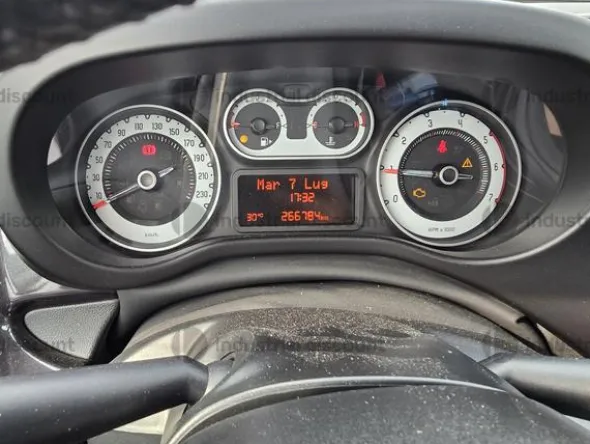 2#10292 Autovettura Fiat 500L