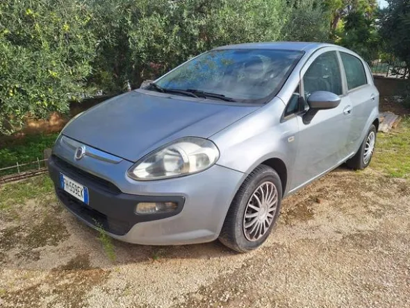1#8637 Autovettura Fiat Punto 1.2D