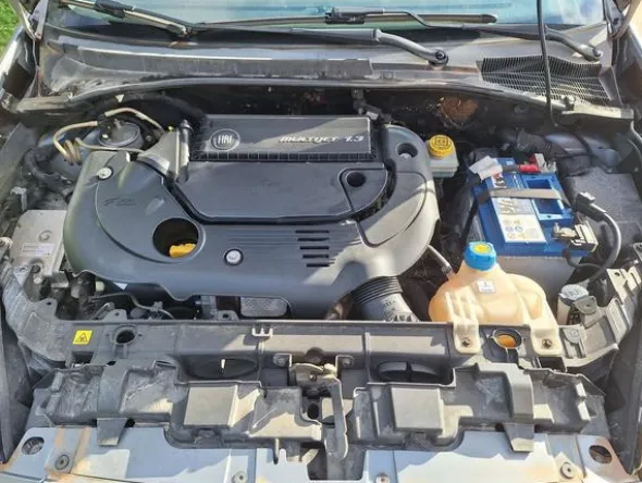1#8637 Autovettura Fiat Punto 1.2D