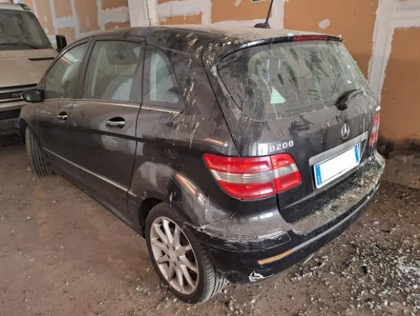 3#8520 Autovettura Mercedes B200 1.9D