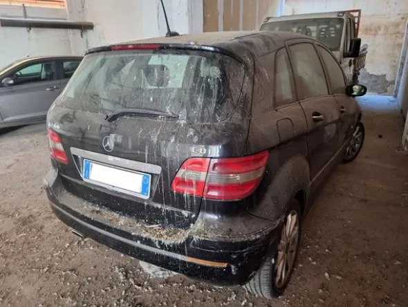 3#8520 Autovettura Mercedes B200 1.9D