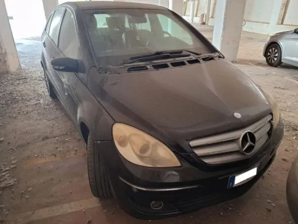 3#8520 Autovettura Mercedes B200 1.9D