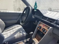 6#9498 Autovettura Mercedes 200e