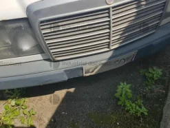 6#9498 Autovettura Mercedes 200e
