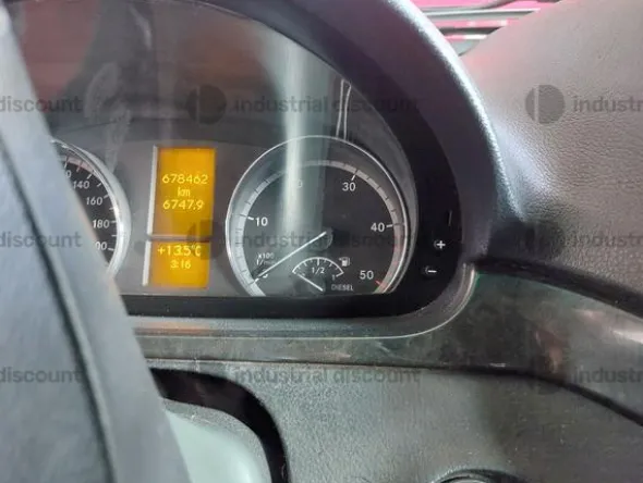 14#9138 Autovettura Mercedes e Autocarro Renault