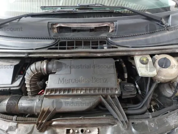 14#9138 Autovettura Mercedes e Autocarro Renault
