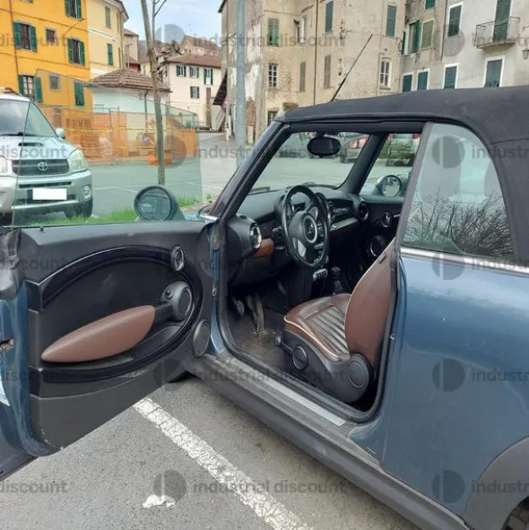 2#9068 Autovettura Mini Cooper cabrio