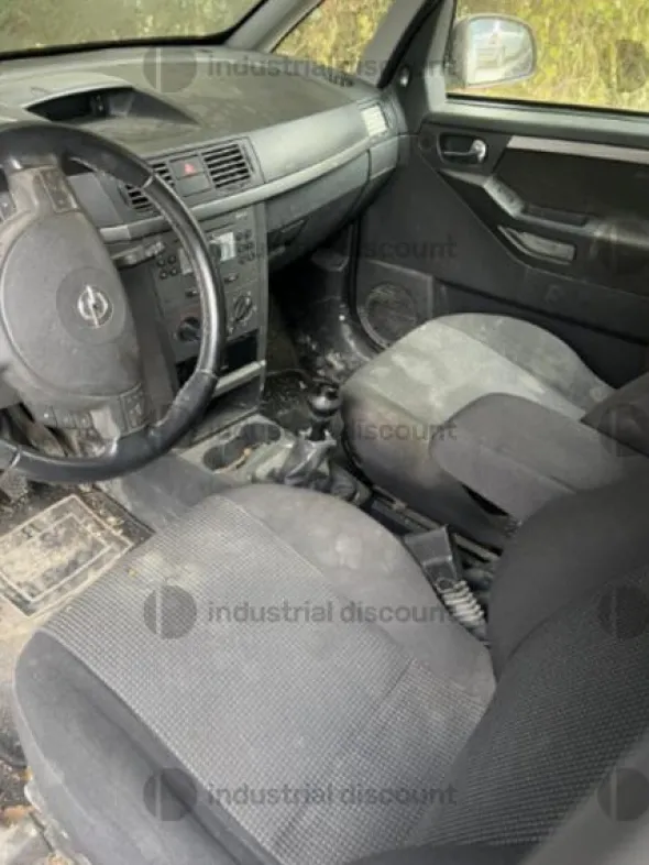 2#9986 Autovettura Opel