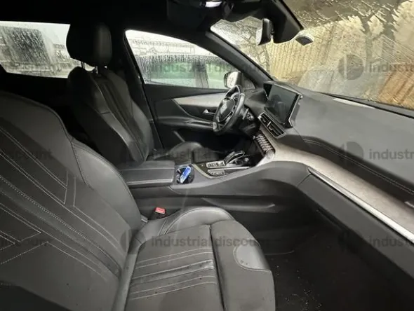 16#9792 Autovettura Peugeot 3008