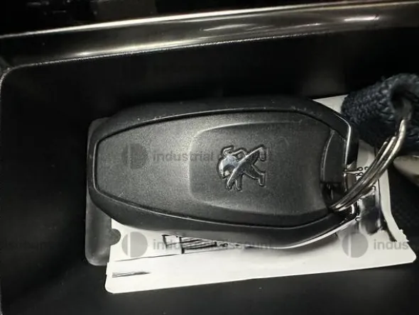 16#9792 Autovettura Peugeot 3008