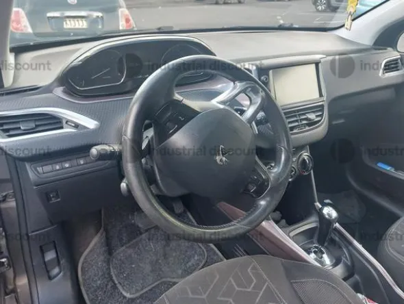 2#9812 Autovettura Peugeot