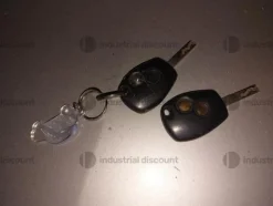 2#8749 Autovettura Renault Clio