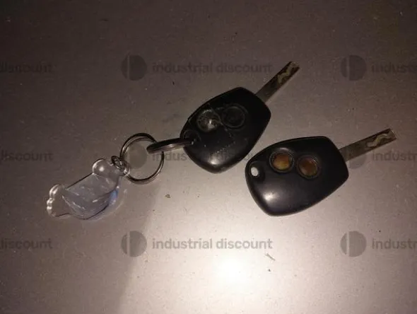 2#8749 Autovettura Renault Clio