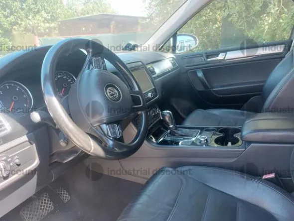 3#9398 Autovettura Volkswagen Touareg