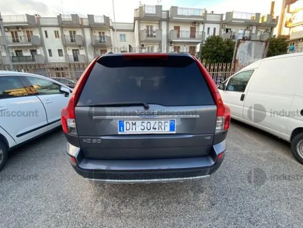 2#9773 Autovettura Volvo