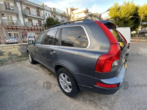 2#9773 Autovettura Volvo