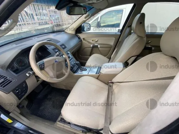 2#9773 Autovettura Volvo