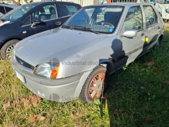 32#8738 Autovetture Ford e Mercedes Benz