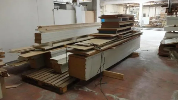60#2759 Bancali di legno