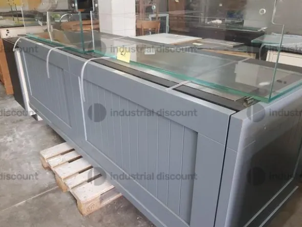 4#9608 Banchi e Retrobanchi pasticceria/caffetteria e pizzeria