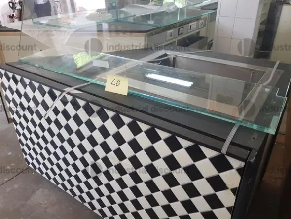 4#9608 Banchi e Retrobanchi pasticceria/caffetteria e pizzeria