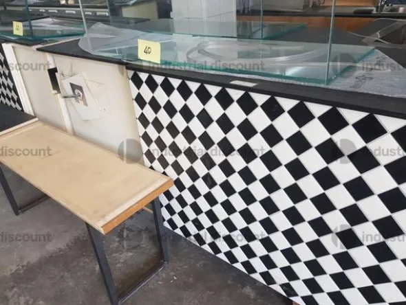 4#9608 Banchi e Retrobanchi pasticceria/caffetteria e pizzeria