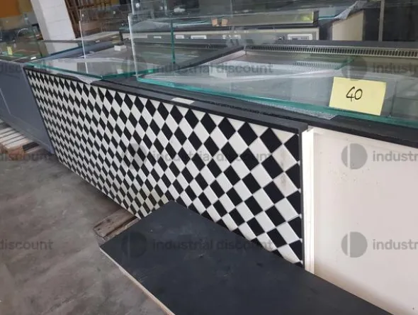 4#9608 Banchi e Retrobanchi pasticceria/caffetteria e pizzeria