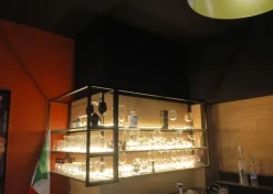 Bancone Bar completo di accessori (1 anno di vita)