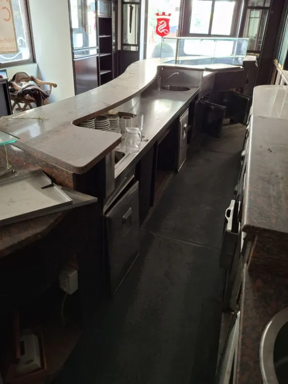 bancone bar e retrobanco per bar, pub, pasticceria
