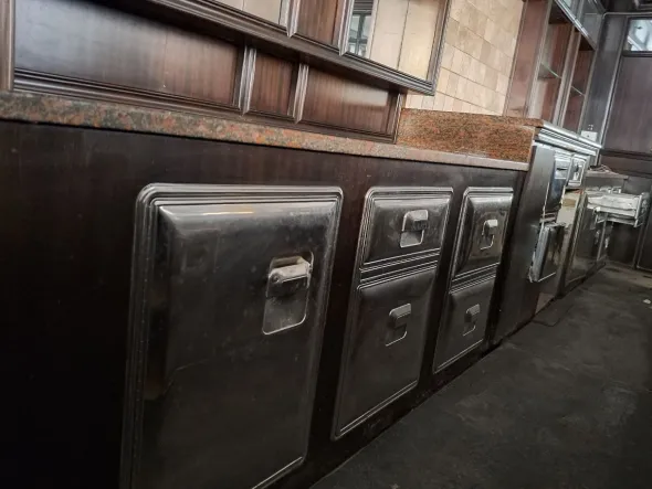 bancone bar e retrobanco per bar, pub, pasticceria