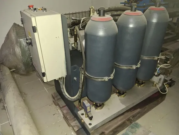 BD PLAST NON-STOP SCREENCHANGER 300 mm.