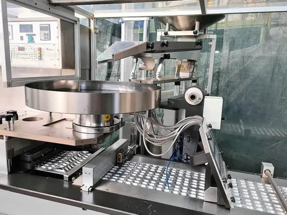 BLISTERATRICE AUTOMATICA – PARTENA CAM – MOD. M90