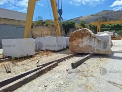 5#10256 Blocchi di marmo