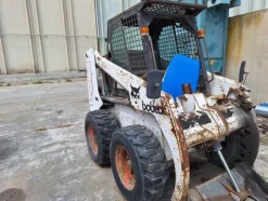 47#8350 BOBCAT MINI PALA
