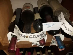 2#8228 Bottiglie di vino