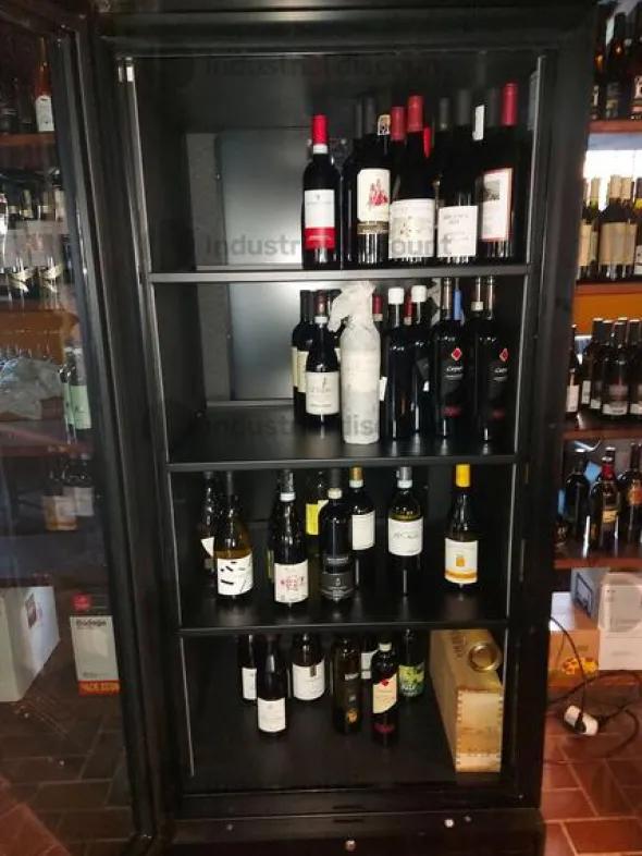 2#9507 Bottiglie di vino